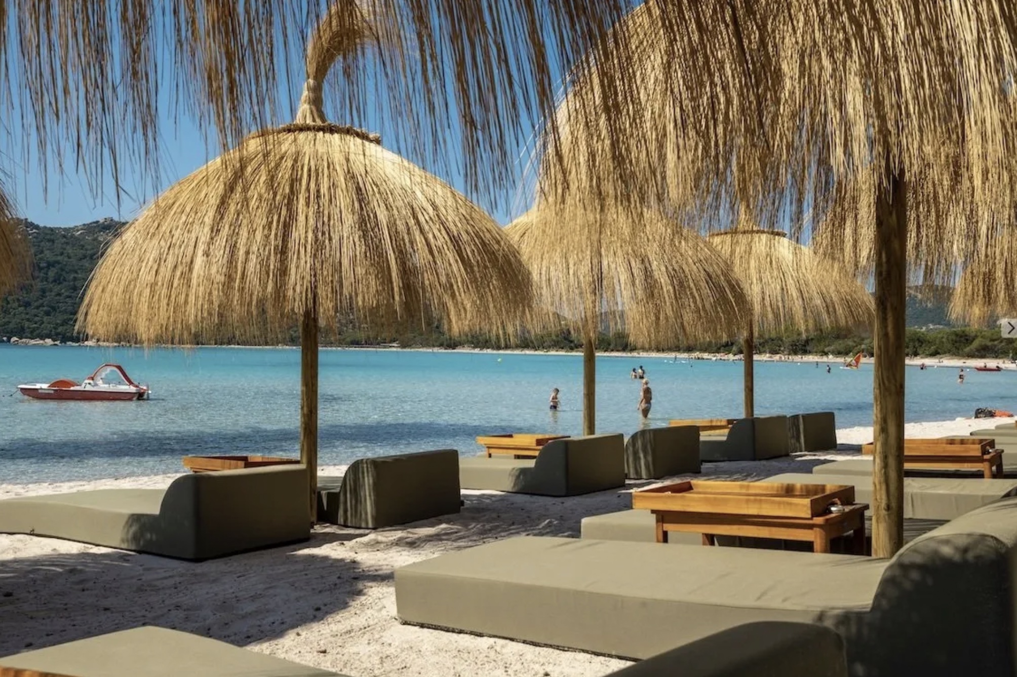 matelas bain de soleil sur mesure Køstën plage en Corse